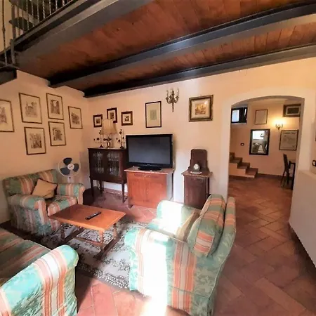 Cuore Del Centro Storico 斯波莱托